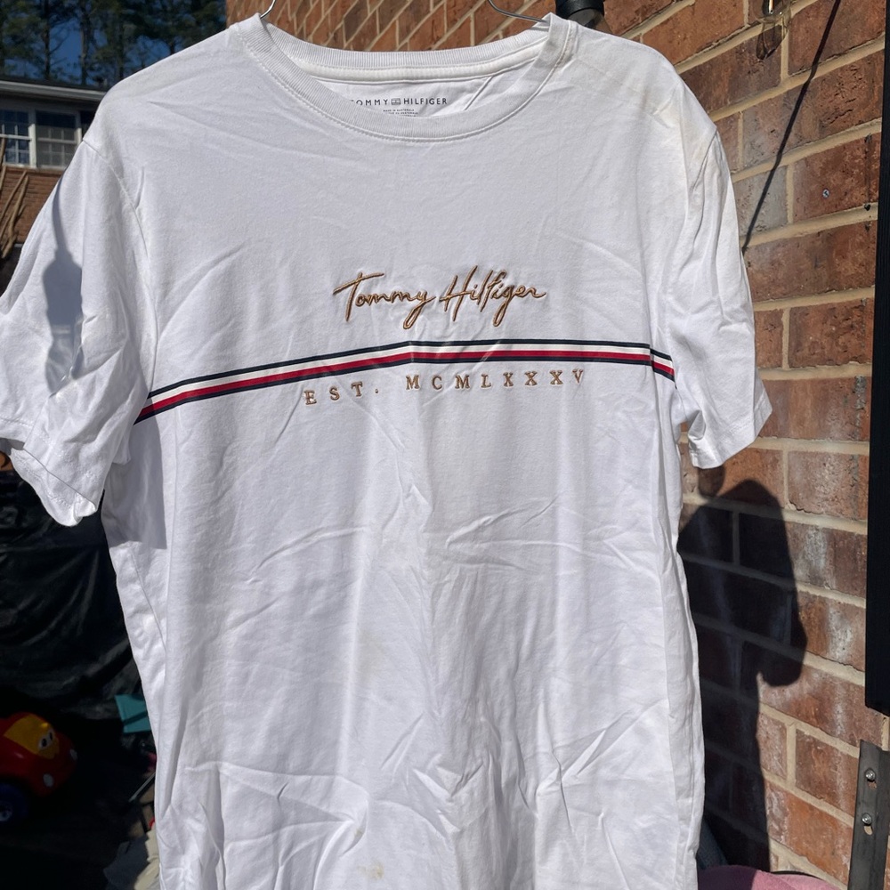 Tommy Hilfiger Men’s Medium White and Red Short Sleeve Men's Tee